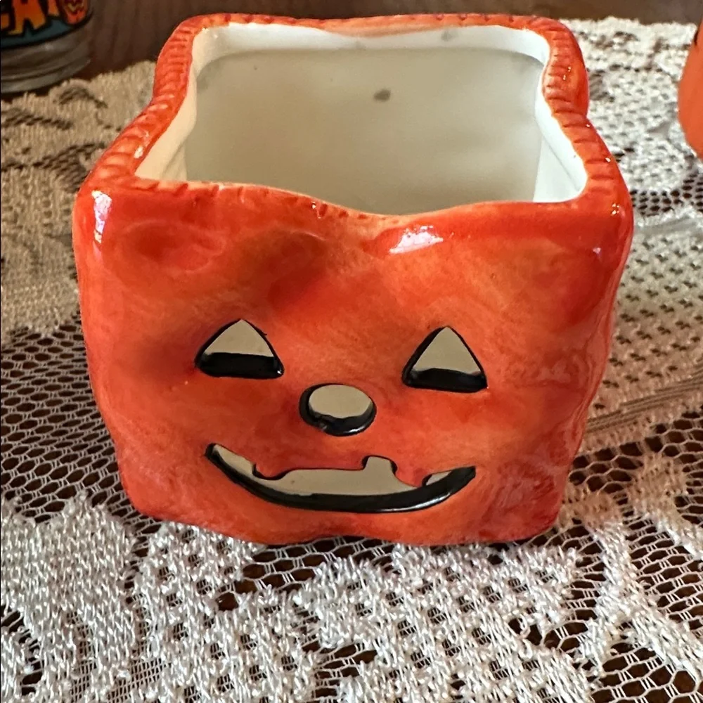 Halloween Trick or Treat Decor Set